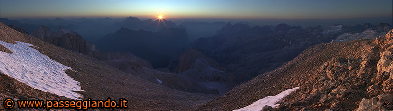 Alba dalla cima della Vezzana